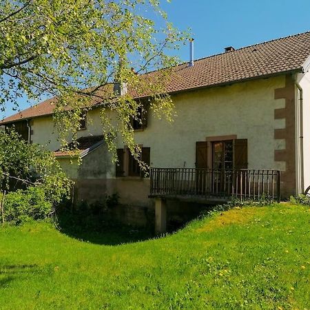 Ferme De Ma Grand-Mere Le Haut-du-Them Exterior photo